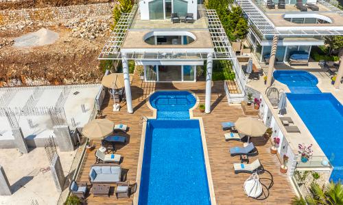Villa Hillside 3 — 65