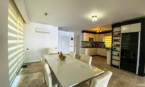 Villa Hillside 3 — 67