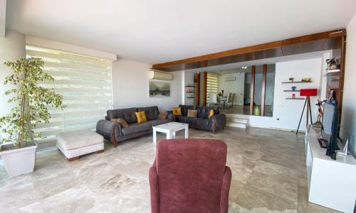 Villa Hillside 3 — 68
