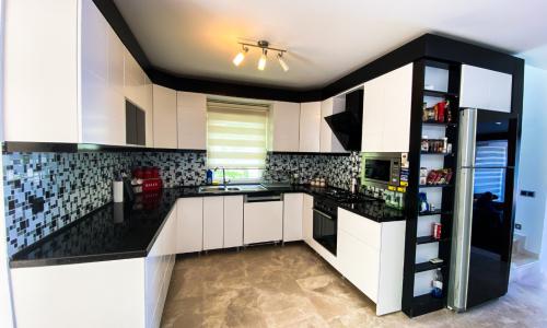 Villa Hillside 3 — 69