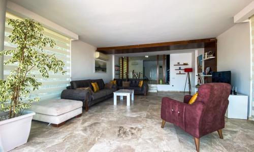 Villa Hillside 3 — 74