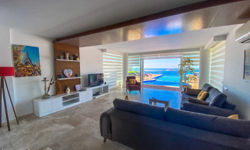 Villa Hillside 3 — 75