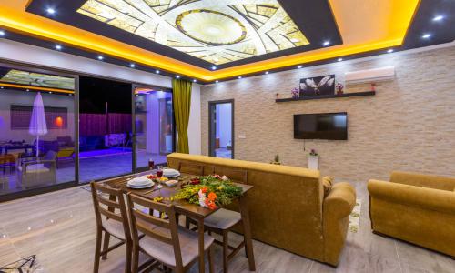 Villa Cika 5 — 37