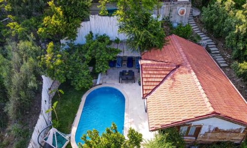 Villa Pandora 3 — 2
