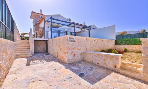 Villa Kakule — 13