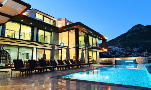 Villa Unlimited 2 — 7