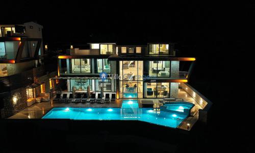 Villa Unlimited 2 — 1