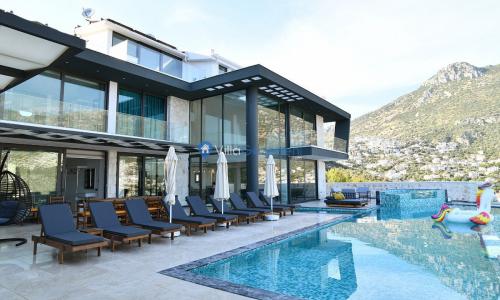 Villa Unlimited 2 — 22