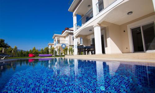 Villa Polo Three — 4