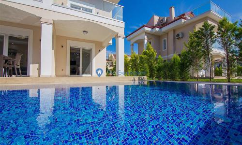 Villa Polo Three — 9