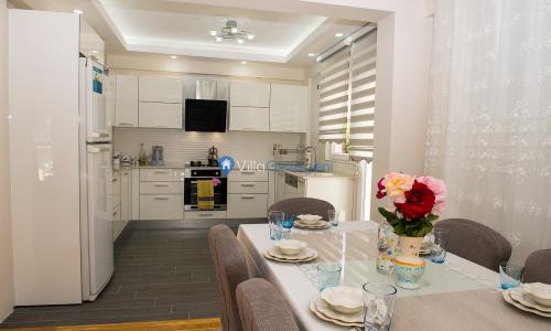 Villa Polo Three — 12