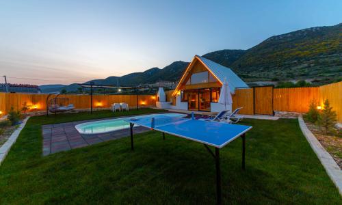 Villa Mentes — 4