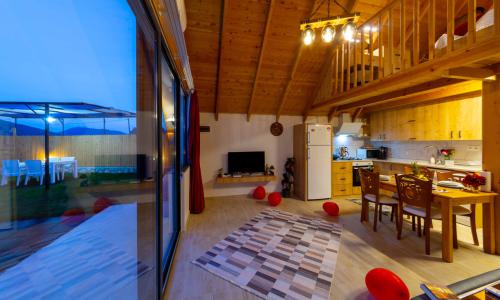 Villa Mentes — 12