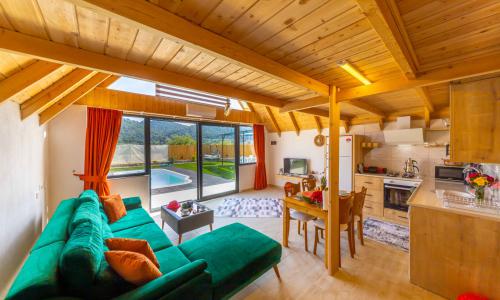 Villa Mentes — 20