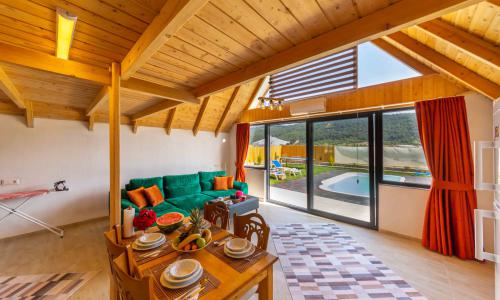 Villa Mentes — 19