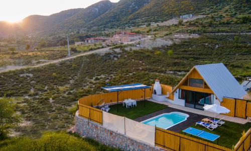 Villa Mentes — 3