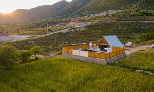 Villa Mentes — 2