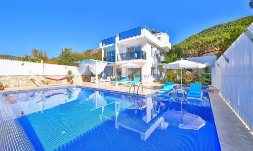 Villa Özge Üzümlü — 1