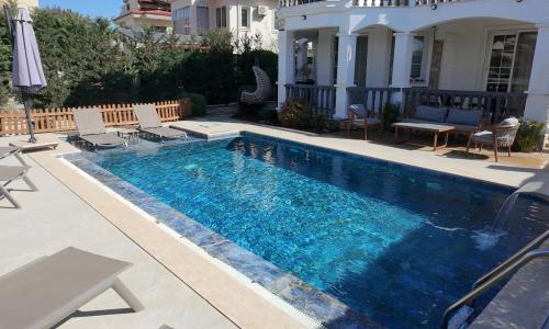 Villa Nazende — 1