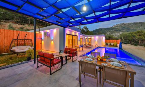 Villa Karnaval — 4