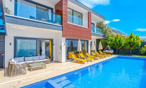 Villa Royal — 7