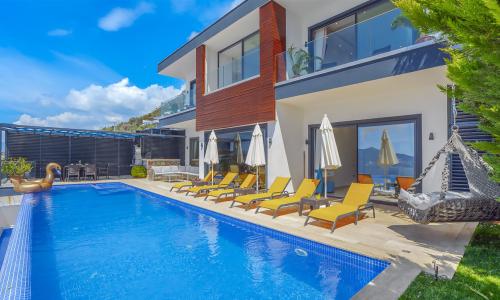 Villa Royal — 6
