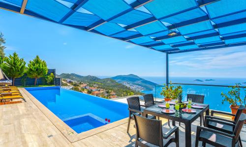 Villa Royal — 10