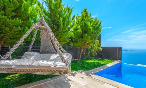 Villa Royal — 11