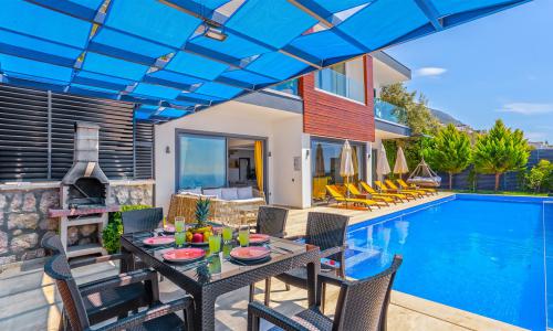 Villa Royal — 14