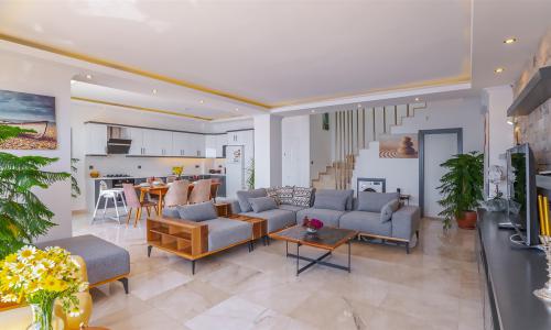 Villa Royal — 32