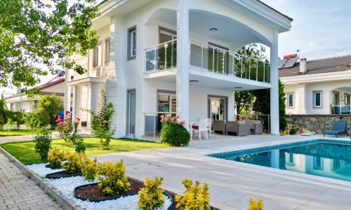 Villa Tan 1 — 1
