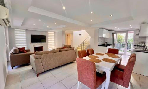 Villa Tan 1 — 4