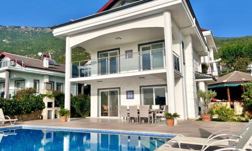 Villa Tan 2 — 3