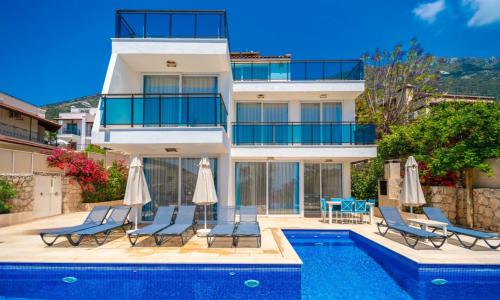 Villa Trios