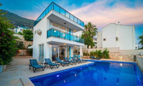 Villa Trios — 3