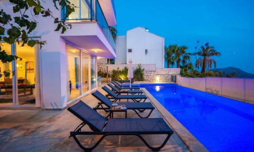Villa Trios — 4
