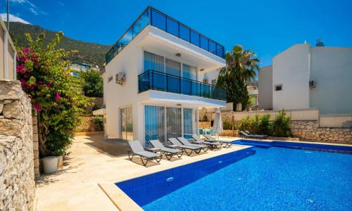 Villa Trios — 6