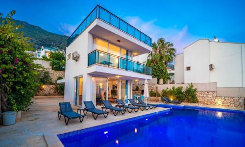 Villa Trios — 8