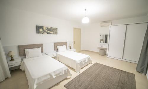 Villa Abis — 63