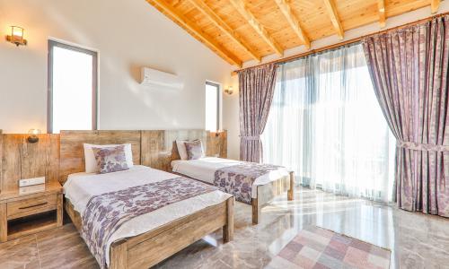 Villa Achyle — 33