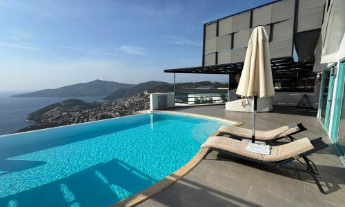 Villa Adora 1 — 8