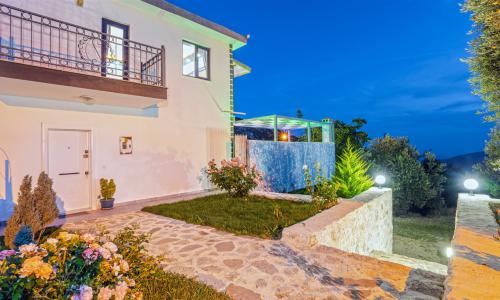 Villa Alara — 82