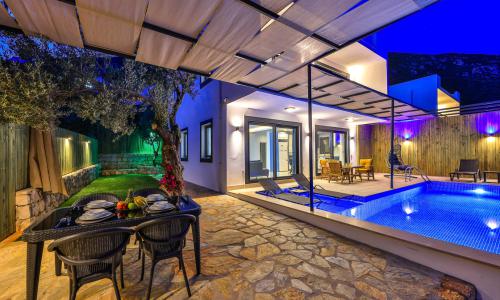 Villa Albedo Blue — 58
