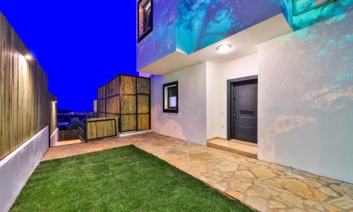 Villa Albedo Blue — 12