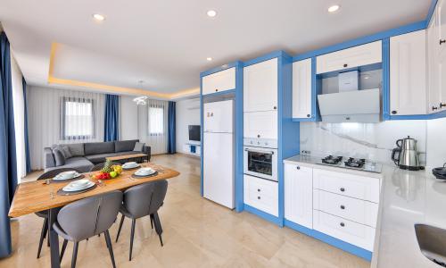 Villa Albedo Blue — 65