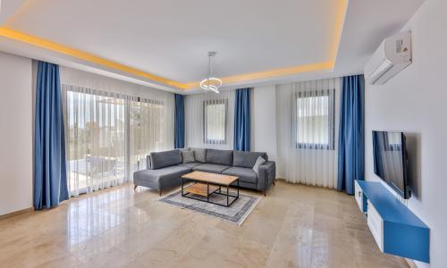 Villa Albedo Blue — 29