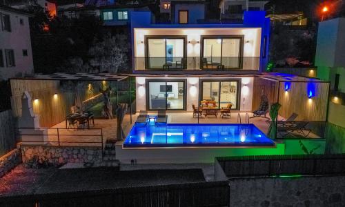 Villa Albedo Blue — 55