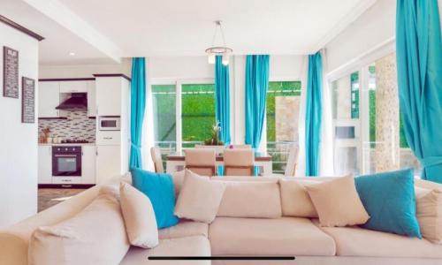 Villa Almira — 18