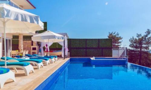 Villa Almira — 14
