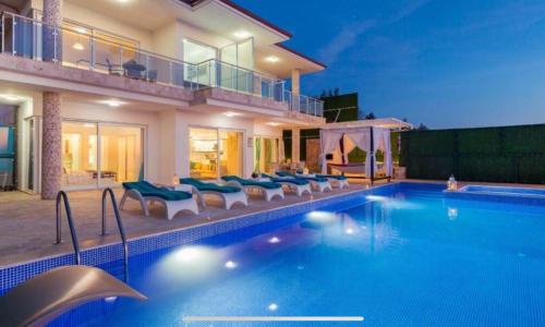Villa Almira — 3
